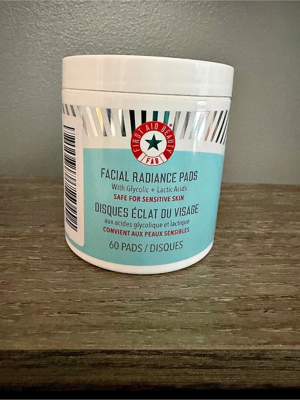 First Aid Beauty Facial Radiance Pads with Glycolic + Lactic Acids